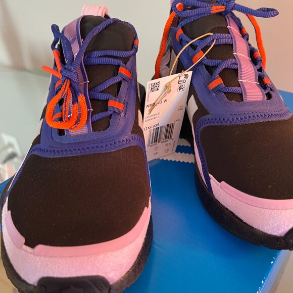 Adidas Sneakers - 7 - Picture 2 of 7